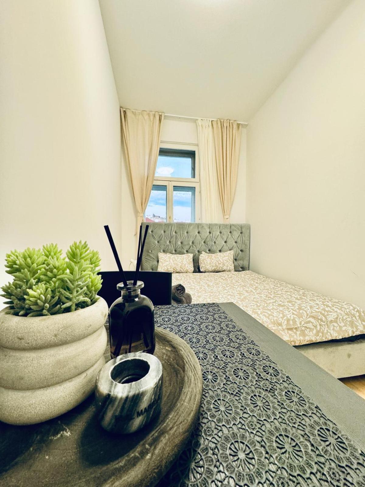 4br Shared With View Only 7- Min To Westbahnhof Apartmán Vídeň